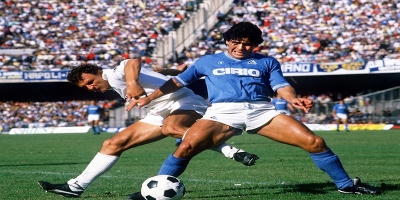 Diego Maradona - Cậu Bé Vàng Mãi Mãi Một Huyền Thoại Đỉnh Chóp
